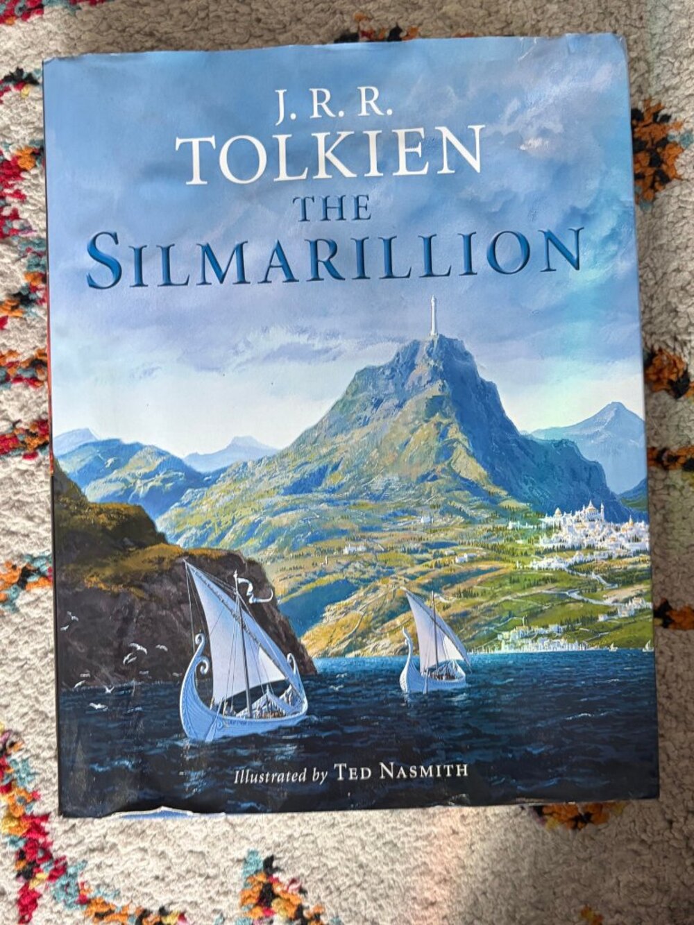 The Silmarillion J.R.R. Tolkien Middle Earth Fantasy Book